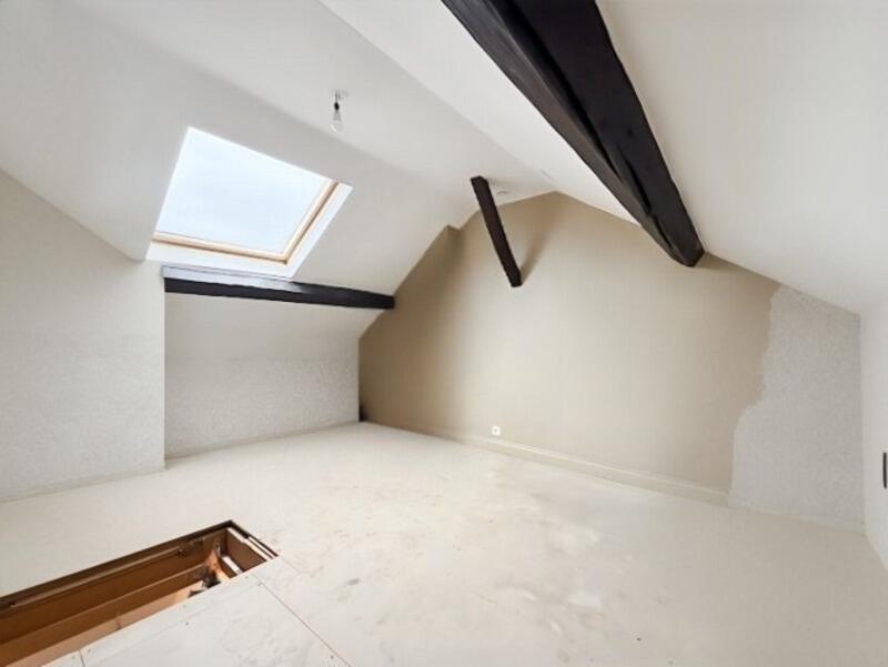 Maison - 92 m² - 5 pièces