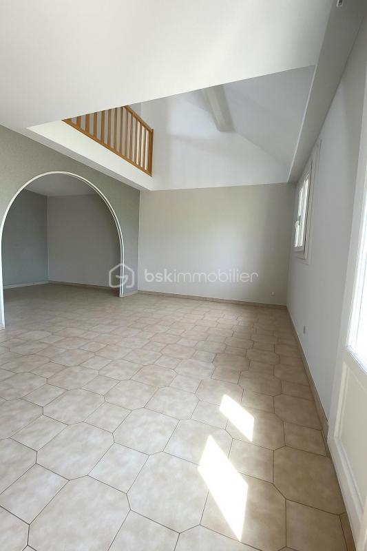 Maison traditionnelle - 107 m² - 7 pièces