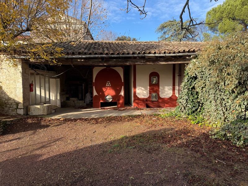 Maison - 250 m² - 10 pièces