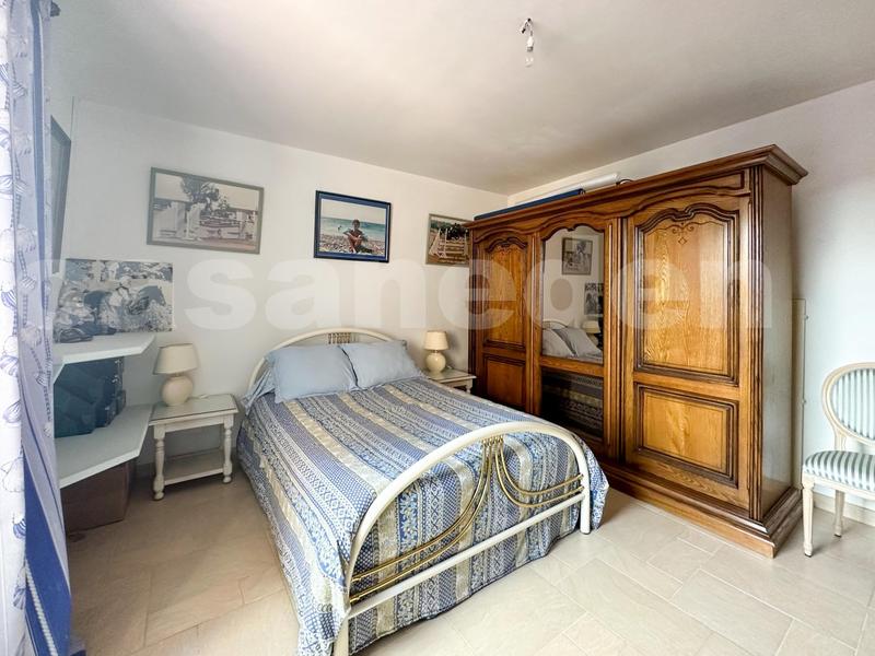 Maison - 234 m² - 6 pièces