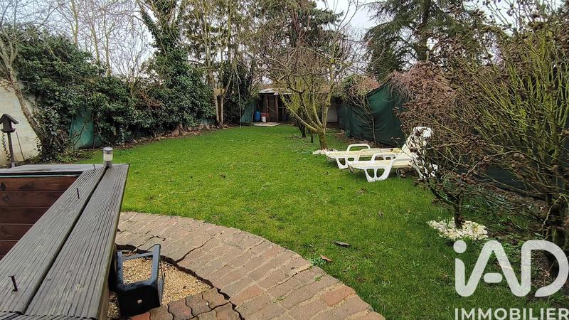 Maison - 211 m² - 8 pièces