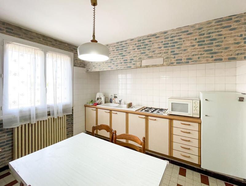 Maison - 99 m² - 5 pièces