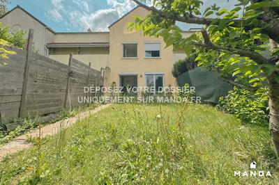 Chambre - 9 m² - 5 pièces