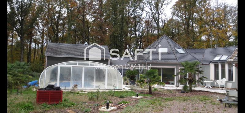 Maison - 547 m² - 12 pièces