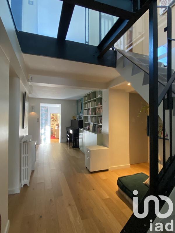 Maison - 207 m² - 7 pièces