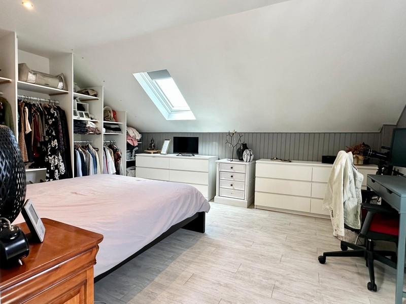 Maison traditionnelle - 100 m² - 6 pièces