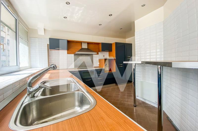 Appartement - 107 m² - 6 pièces