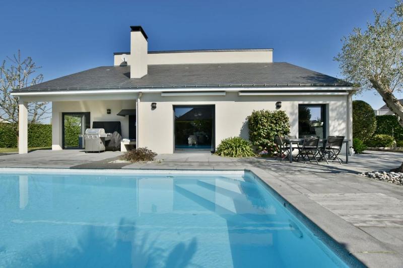 Maison - 224 m² - 10 pièces