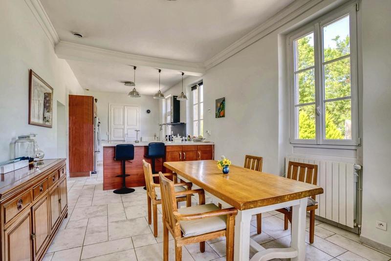 Château - 450 m² - 14 pièces