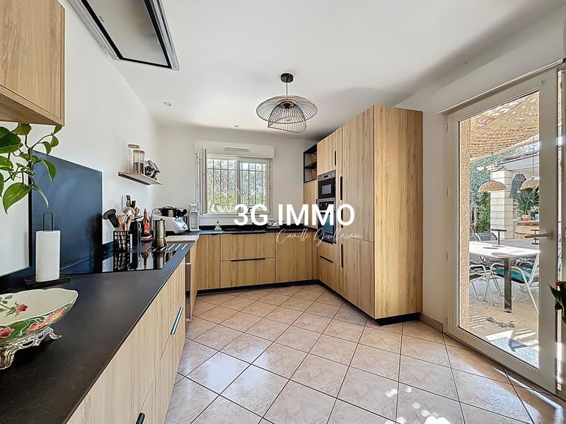 Maison - 185 m² - 5 pièces