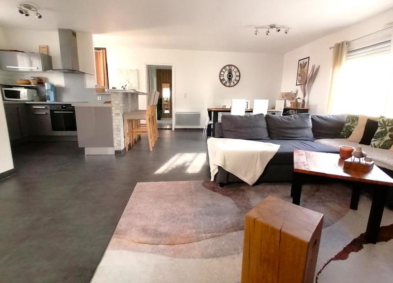 Maison - 95 m² - 5 pièces