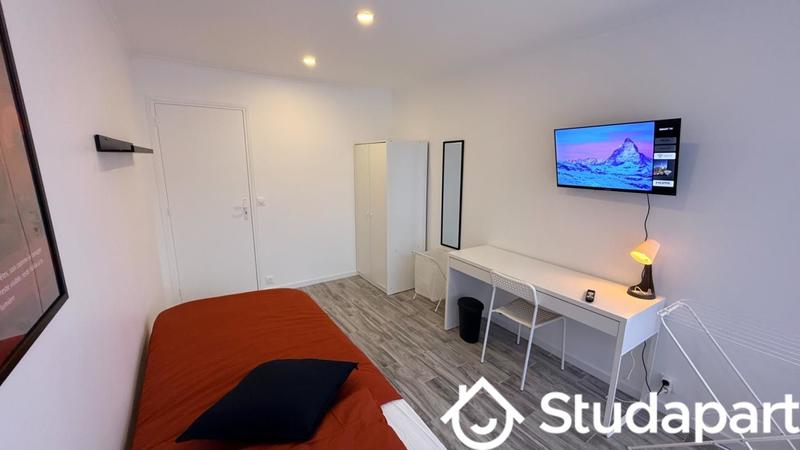 Chambre - 11 m² - 1 pièce