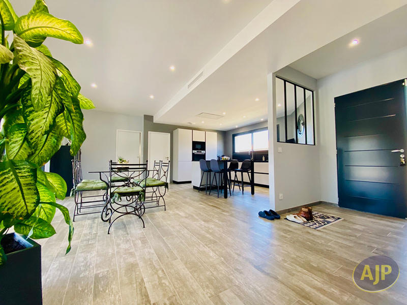 Villa - 150 m² - 4 pièces