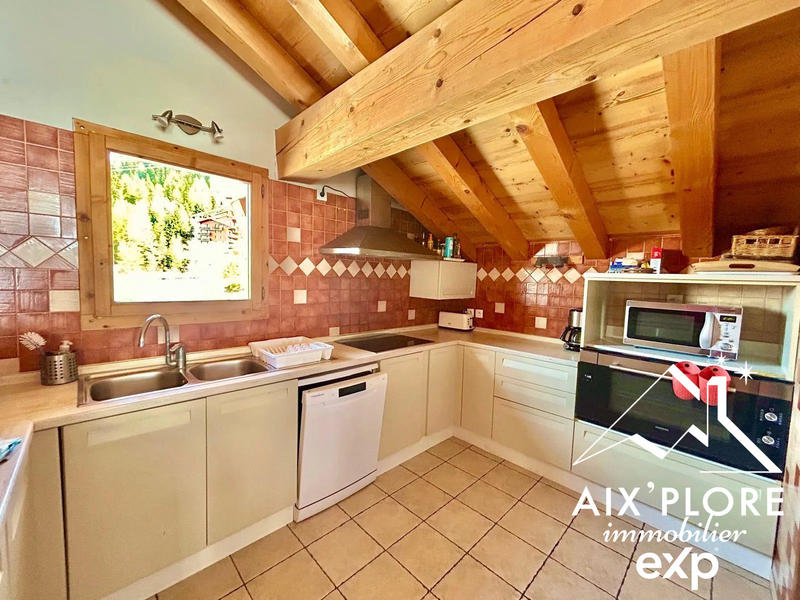 Châlet - 179 m² - 8 pièces