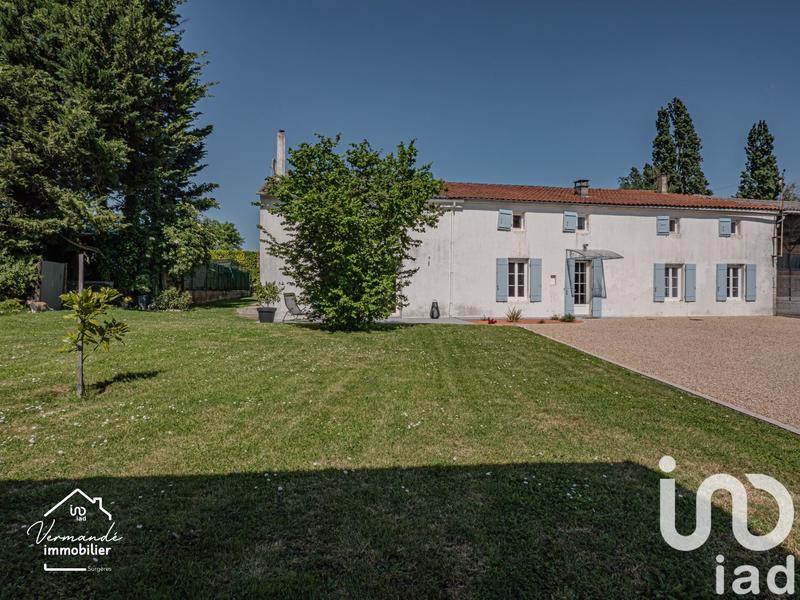 Maison - 265 m² - 9 pièces