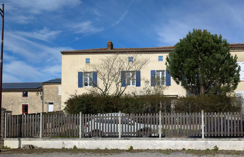 Maison - 264 m² - 7 pièces