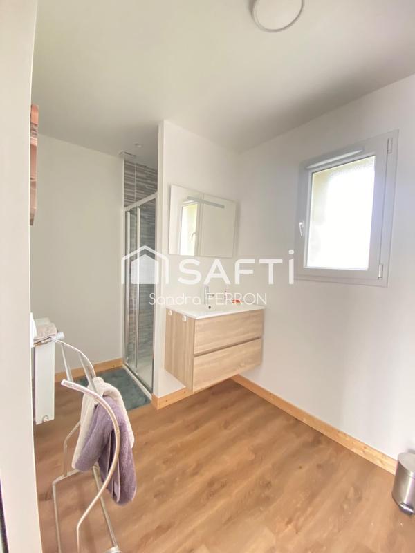 Maison - 247 m² - 7 pièces