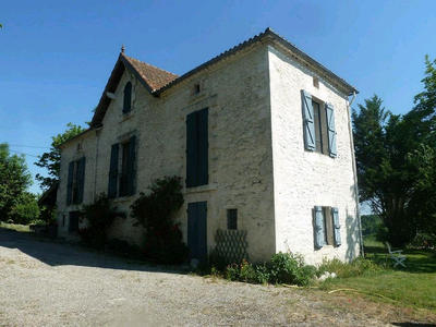 Maison - 275 m² - 13 pièces