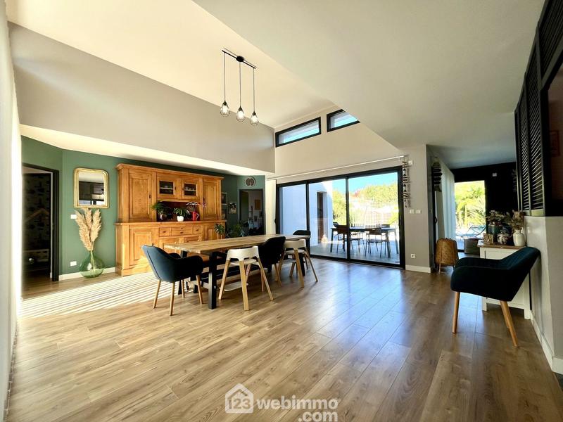 Maison - 145 m² - 5 pièces