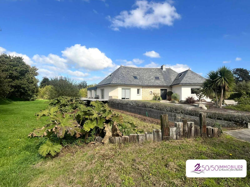 Maison contemporaine - 190 m² - 7 pièces