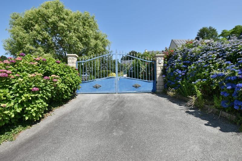 Maison contemporaine - 200 m² - 8 pièces