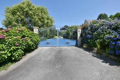 Maison contemporaine - 200 m² - 8 pièces