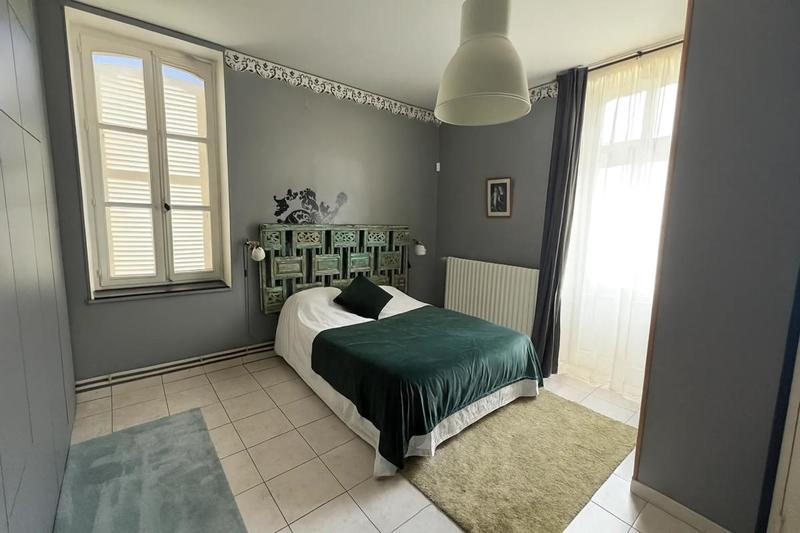 Maison - 180 m² - 5 pièces
