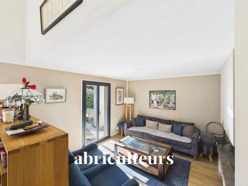 Propriété - 252 m² - 8 pièces