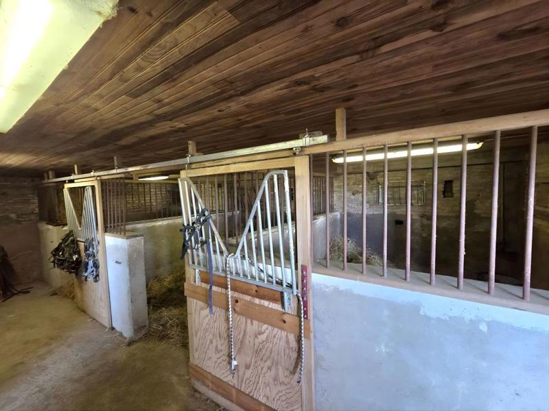 Maison - 454 m² - 15 pièces