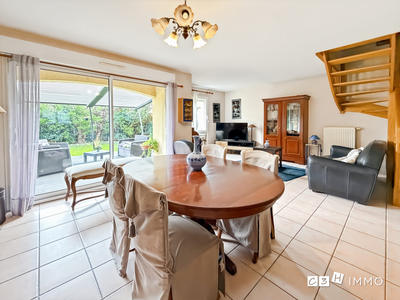 Maison - 101 m² - 5 pièces