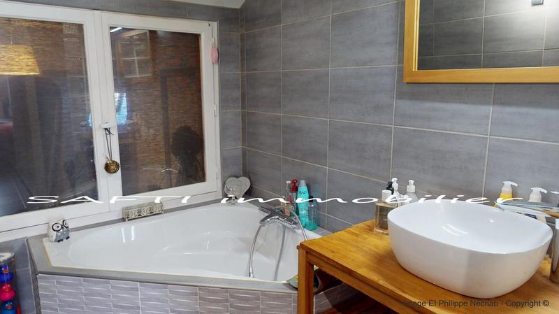 Maison - 101 m² - 5 pièces