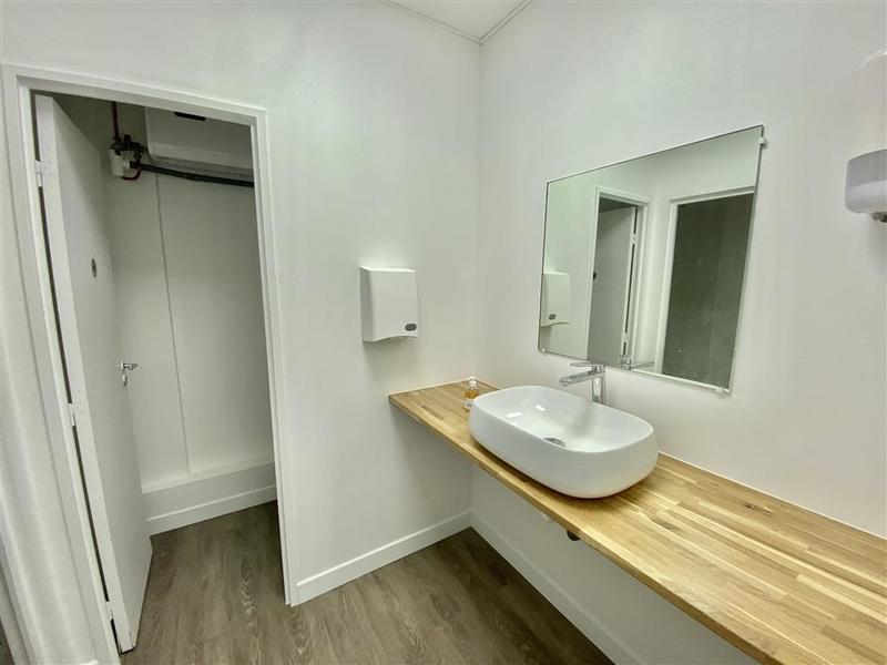 Bureau - 277 m² - 1 pièce