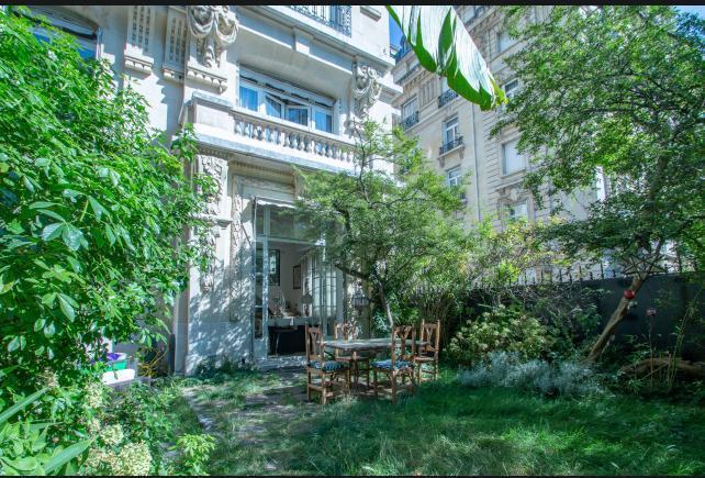 Appartement - 205 m² - 6 pièces