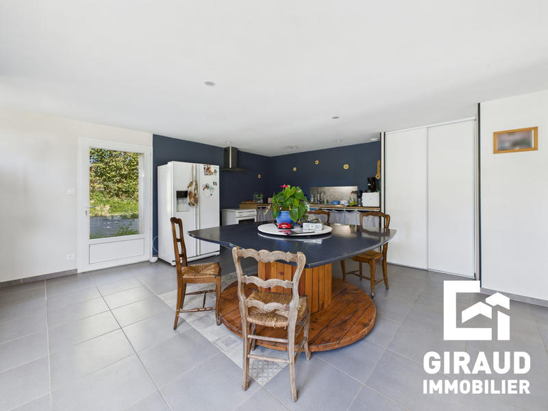 Maison - 140 m² - 4 pièces