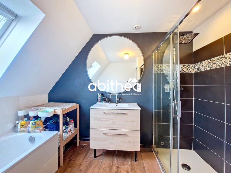 Maison - 95 m² - 5 pièces