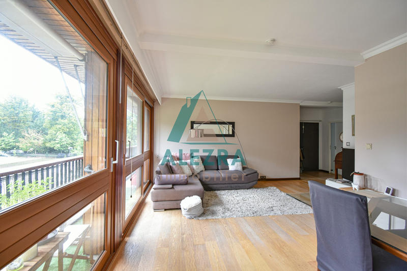 Appartement - 86 m² - 4 pièces