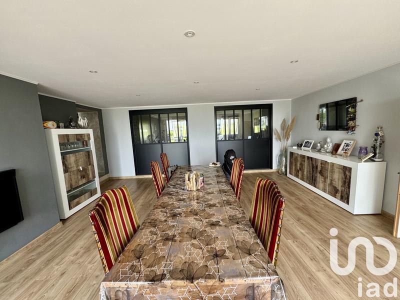 Maison - 216 m² - 7 pièces