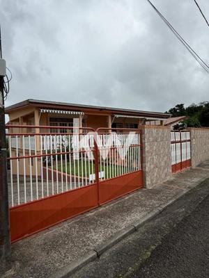 Maison - 161 m² - 6 pièces