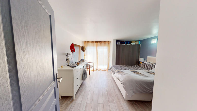 Appartement - 100 m² - 4 pièces