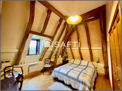 Maison - 300 m² - 12 pièces