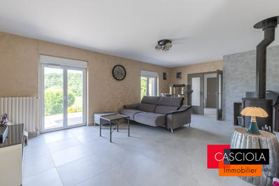 Maison - 216 m² - 7 pièces