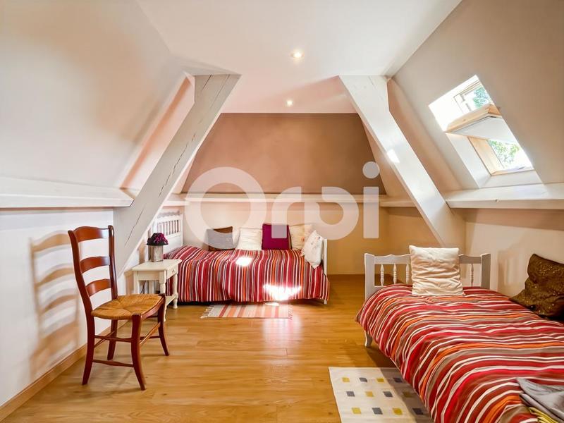 Maison - 275 m² - 4 pièces