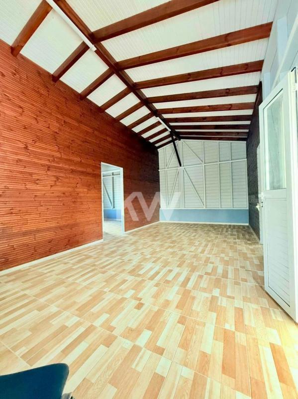 Local commercial - 80 m² - 3 pièces