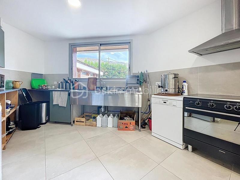 Local commercial - 430 m² - 9 pièces