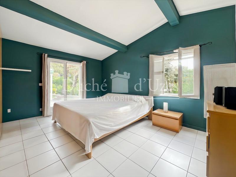 Maison - 180 m² - 8 pièces