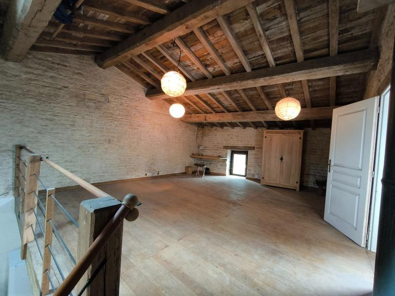 Maison de campagne - 300 m² - 9 pièces