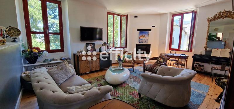 Appartement - 150 m² - 4 pièces