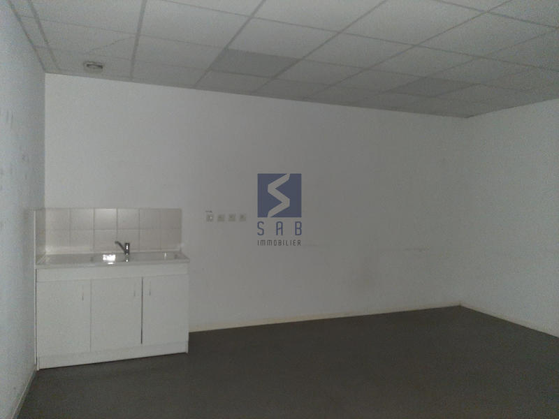 Local commercial - 319 m²