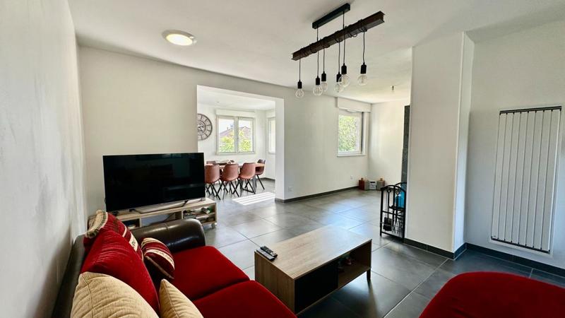 Maison - 98 m² - 5 pièces