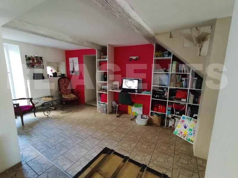 Maison - 220 m² - 9 pièces